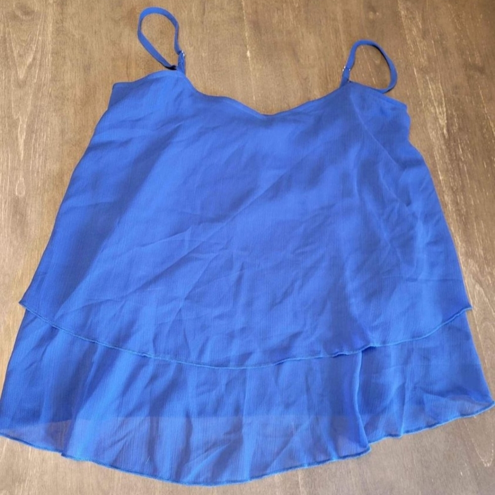 XxSmall Le Chateau top with tags